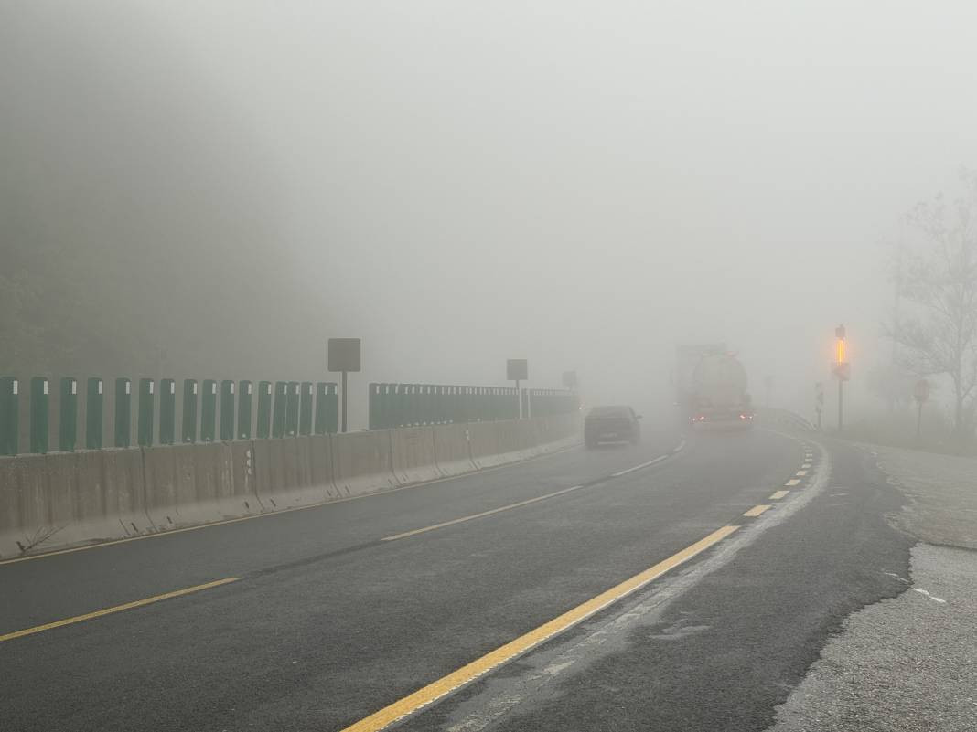 Sürücüler dikkat! Bolu Dağı'nda göz gözü görmüyor - Resim: 14